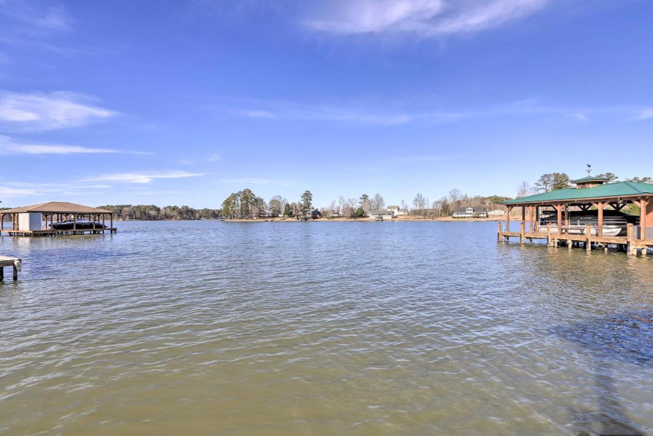 Lakefront Sparta Cottage With Decks And Boat Dock Zewnętrze zdjęcie